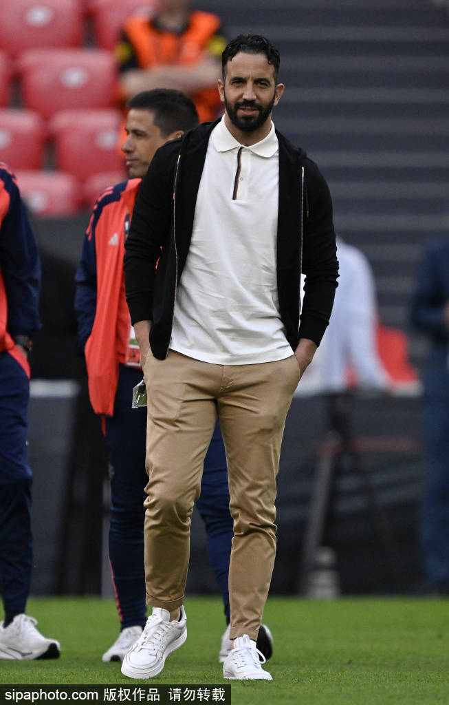 C罗回归曼联？滕哈赫的更衣室密码被揭开，5大证据指向官宣